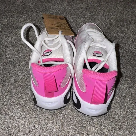 Size 5Y- Nike Air Max Nova Pink